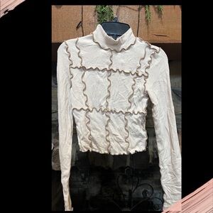 Long sleeve crop top